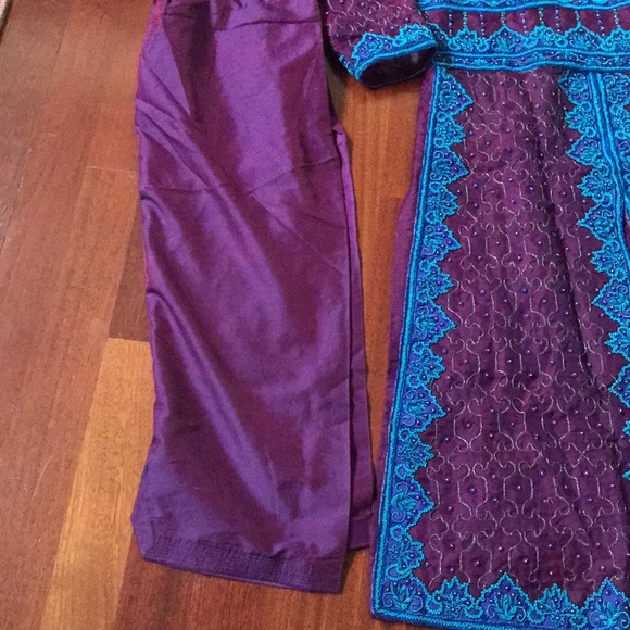 Fancy 3 piece Indian Pakistani outfit - Picture 3 of 7